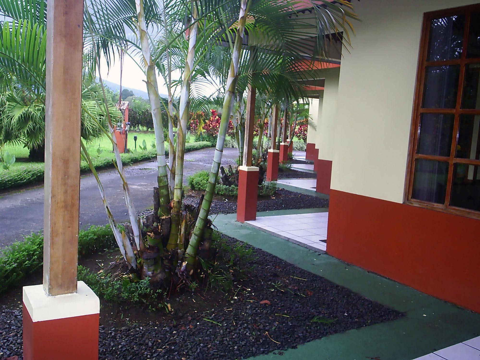 Befox Adventure Hotel La Fortuna ภายนอก รูปภาพ