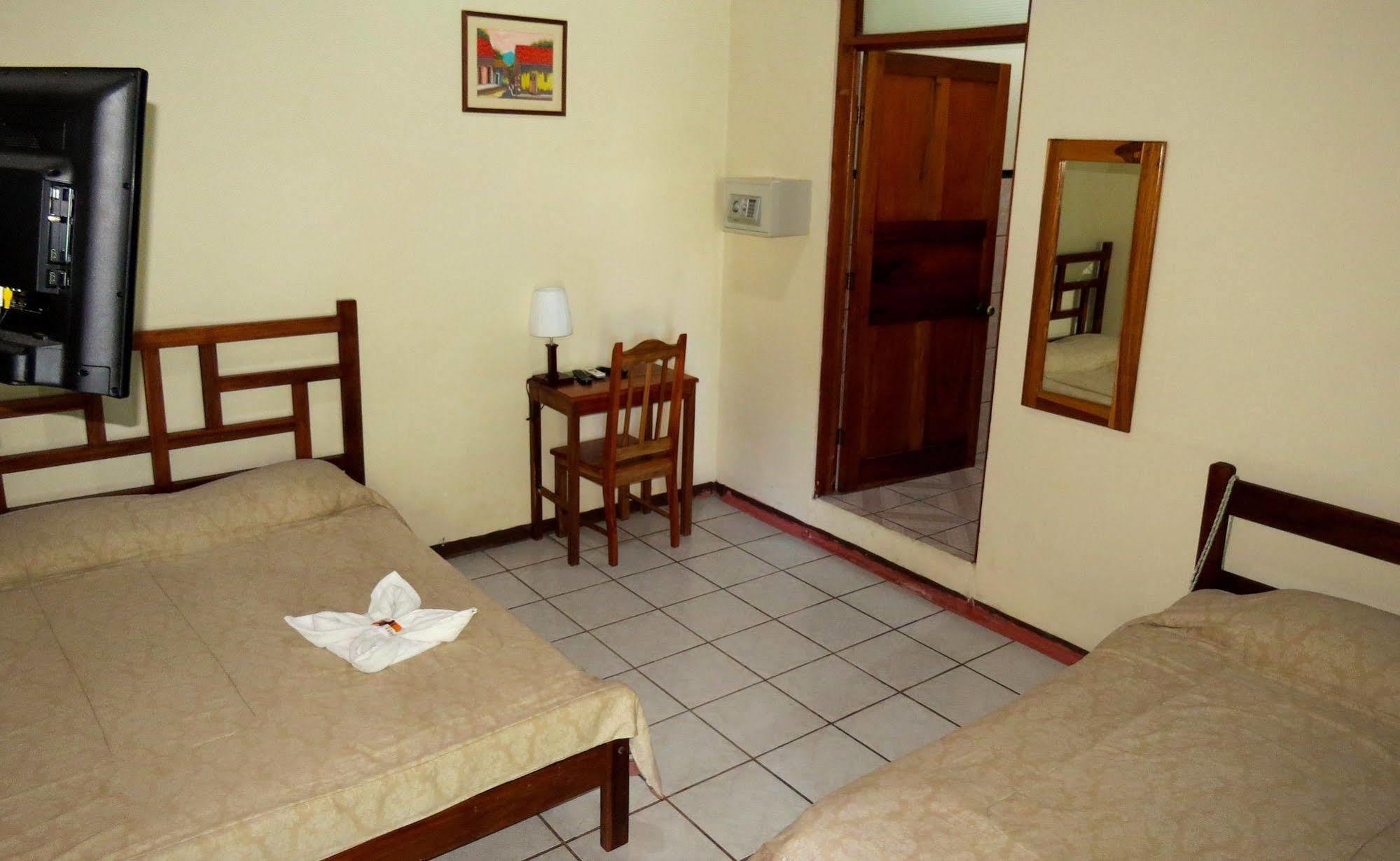 Befox Adventure Hotel La Fortuna ภายนอก รูปภาพ